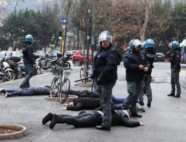 Europa League: Πανικός στη Ρώμη - Συγκρούσεις οπαδών με αστυνομικούς (φώτο-βίντεο)